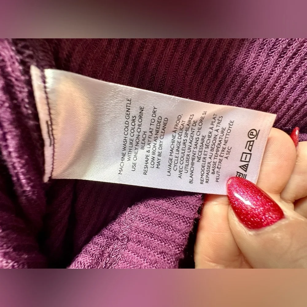 RARE We The Free NWT Snowbunny Long Sleeve Tee—S